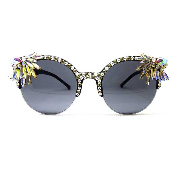 The Crystal Cluster Glasses created by young Australian brand ‘Rock on a Lens’ embellished with a cluster of crystal. 