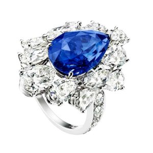 White gold ring in18k with a 7.05 carat pear shaped Blue Sapphire from the High Jewelry collection "Extremely Piaget” 