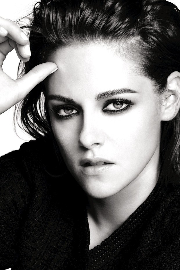 Kristen Stewart Chanel Collection Eyes