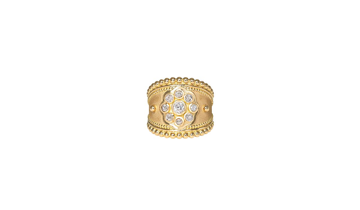 18kt gold and lab grown diamond English daisy Etruscan ring