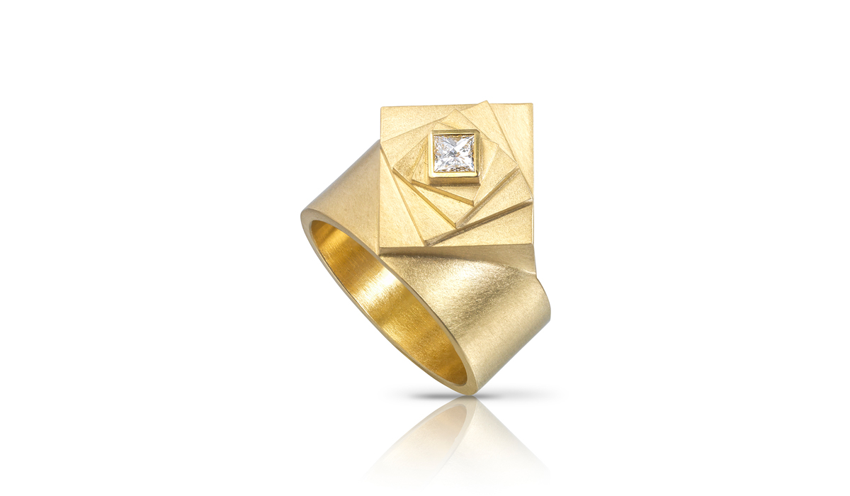 Alleweireldt, Square & round ring with ethical princess cut diamond. 18ct gold.