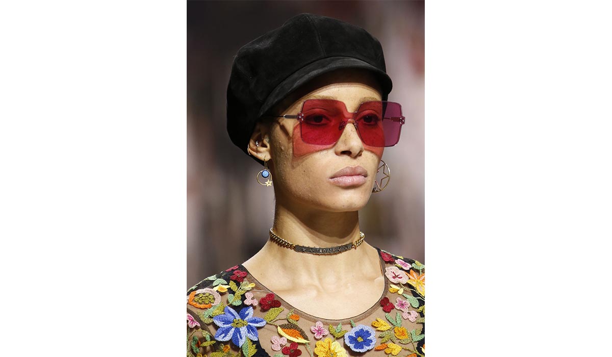 Asymmetrical hoops, Christian Dior FW 18-19