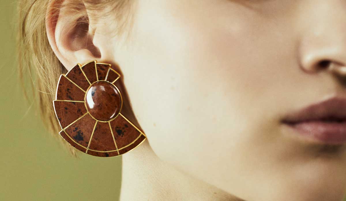 Nautilus Earfan Double in natural brown obsidian set on gold plated brass.
