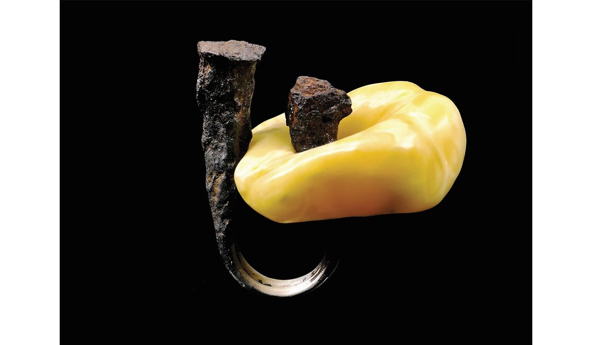Design Gallery, Paweł Kaczyński, ring - amber, iron