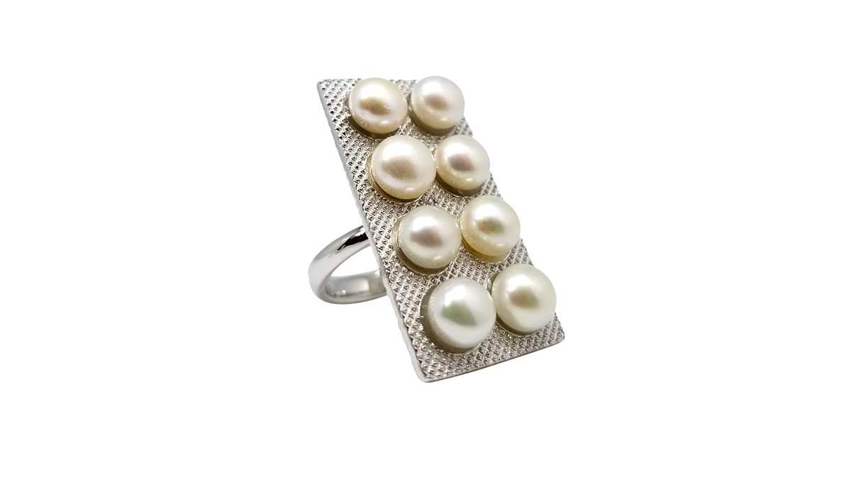 Freshwater pearl ring, Love is a Drug collection, BC Joaillerie