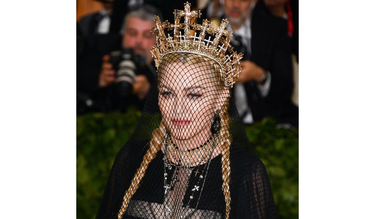 Custom made crown by Rinaldy Yunardi for madonna