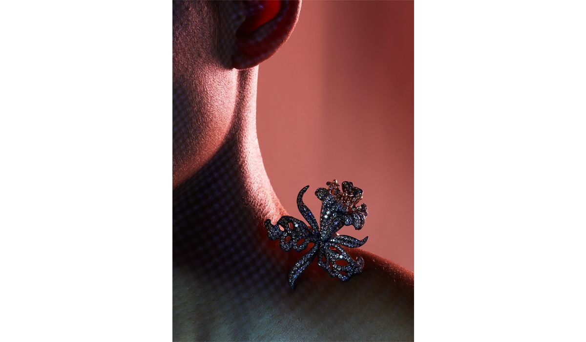 Jardin Sombre ring, rhodium plated rose gold with diamonds. Aida Bergsen