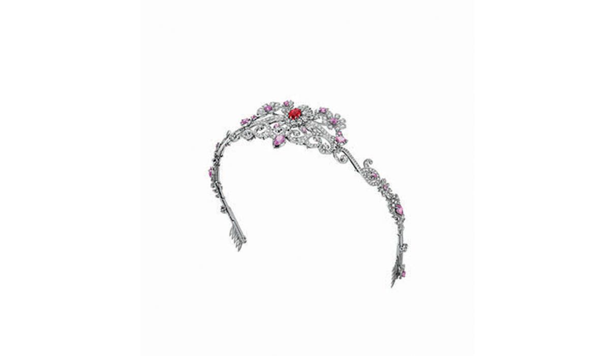 Gucci’s Heart and Arrow hair accessory in white gold features a 2.8-carat rubellite, pink sapphires and diamonds