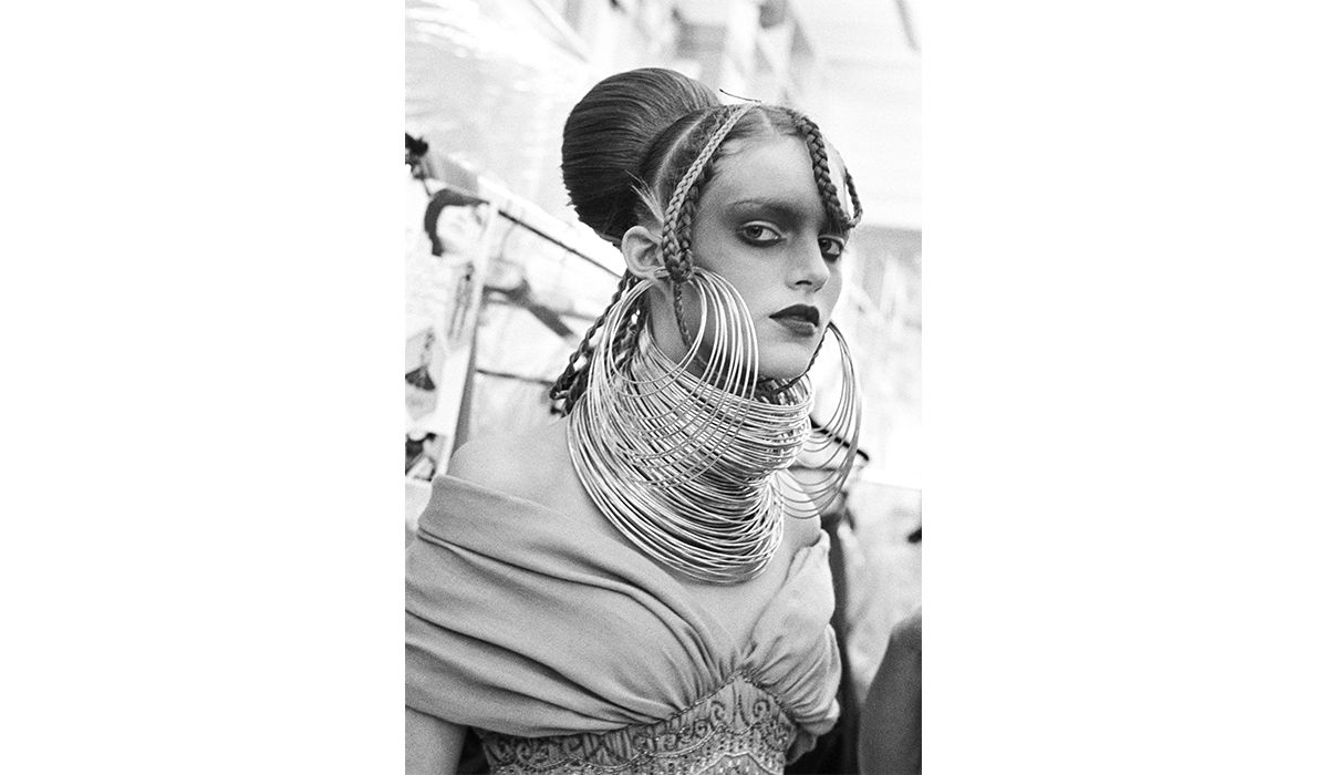 African Coil Hoop necklace and earrings, Givenchy Haute Couture, January 2001. Photo by Ann Ray.