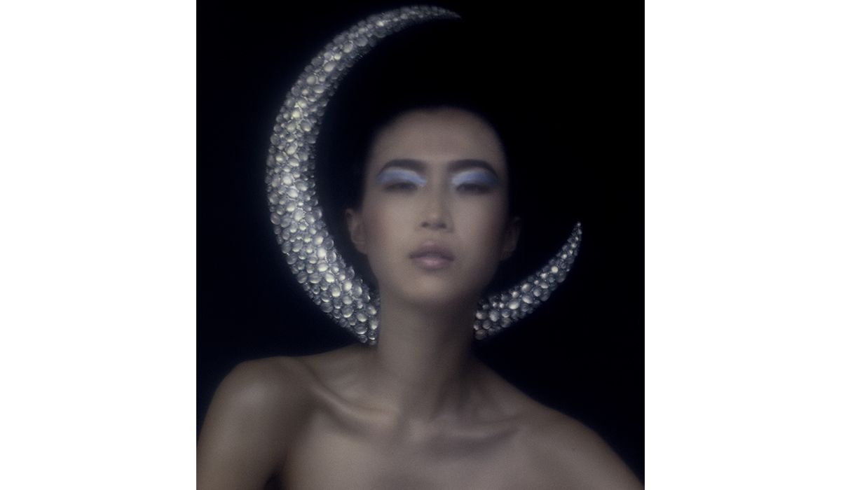 Moon Headdress, created for Alexander McQueen in collaboration with Swarovski Gemstones. In Memory of Elizabeth Howe, AW/07. Shot by Rob Rusling.