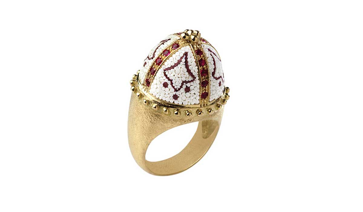 Gold, rubies and micromosaic ring. Le Sibille.