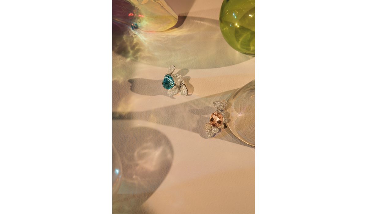 white gold ring with aquamarine and diamonds, giardini segreti haute couture collection and white and rose gold earring with morganite and diamonds, atelier veneto collection, pasquale bruni