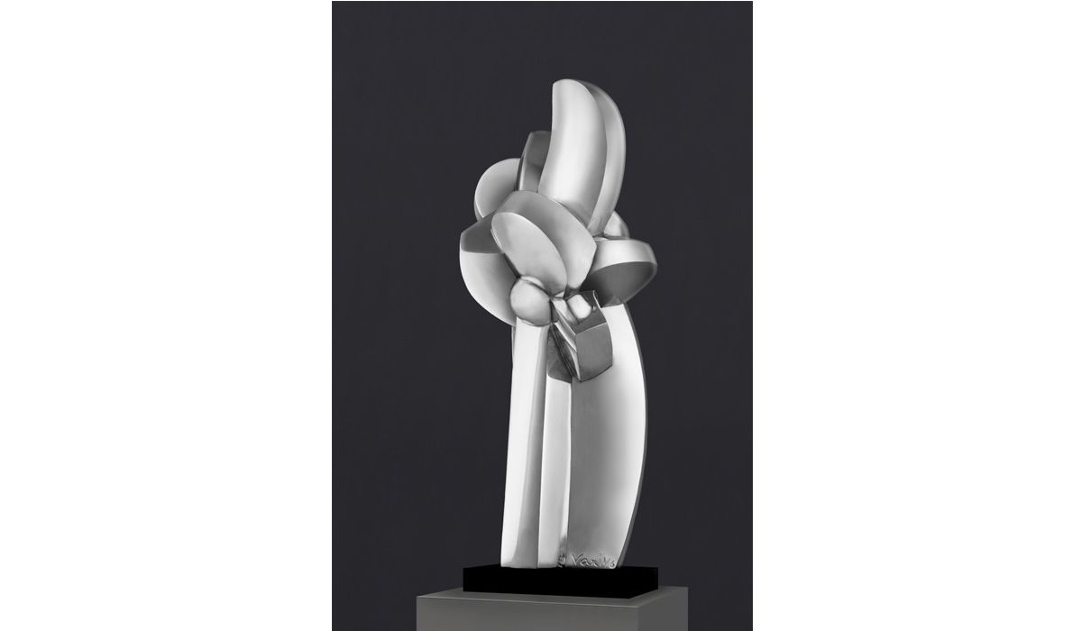 Sophia Vari, Pas De Danse, 2016, signed 'Vari', silver sculpture on black marble base, 11.5 x 12.5 x 29.5 cm, edition of 6 + 2 AP.