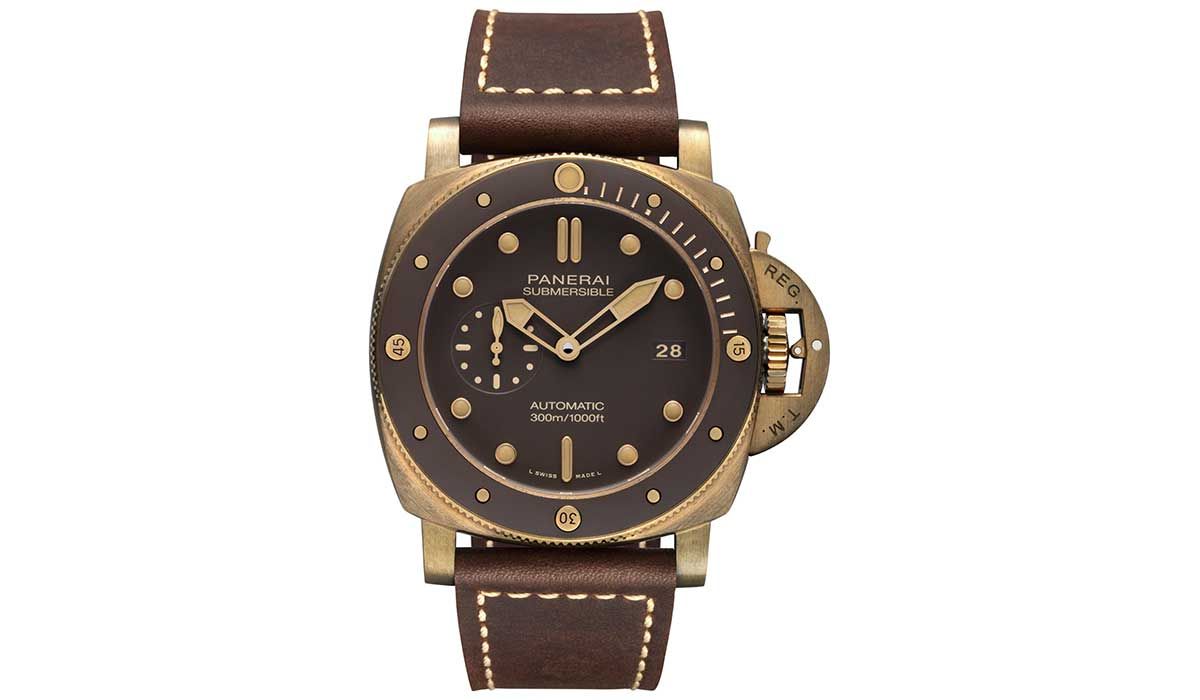 The Submersible Bronzo watch. 