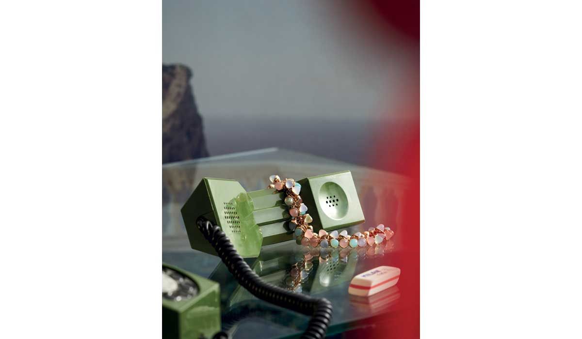 Mikado Flamenco Palm Beach bracelet with multicolored chalcedony and phrenite, Tamara Comolli.