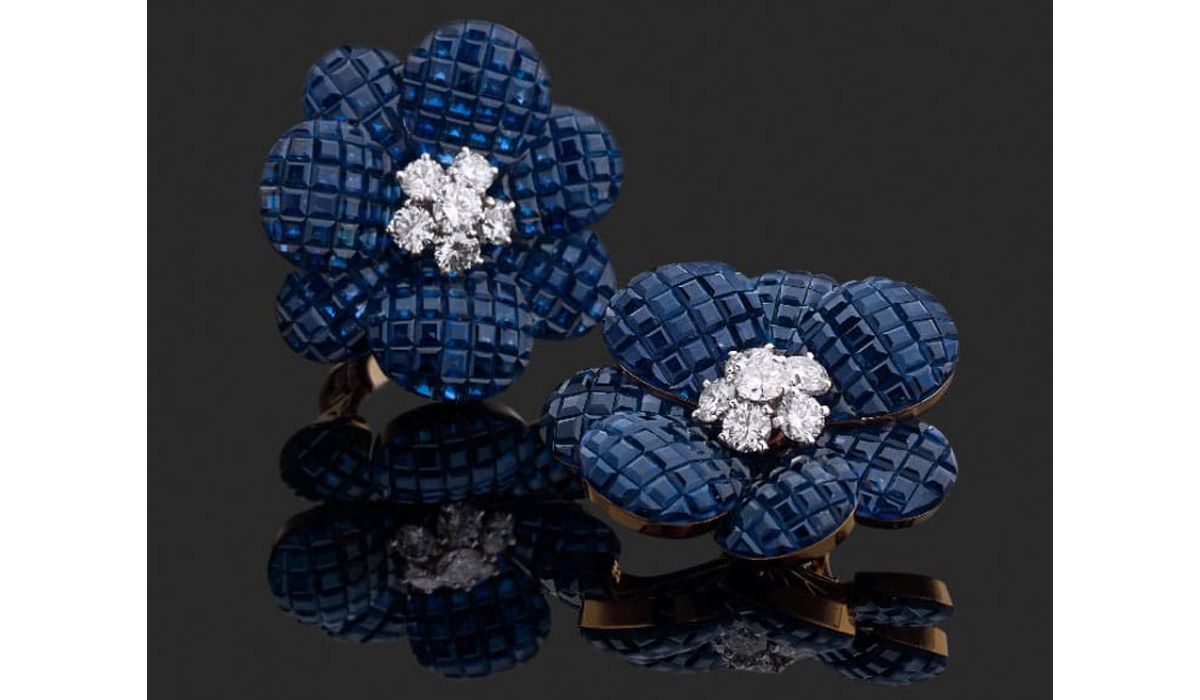 Van Cleef & Arpels, sapphire earrings - Galerie Alain Pautot