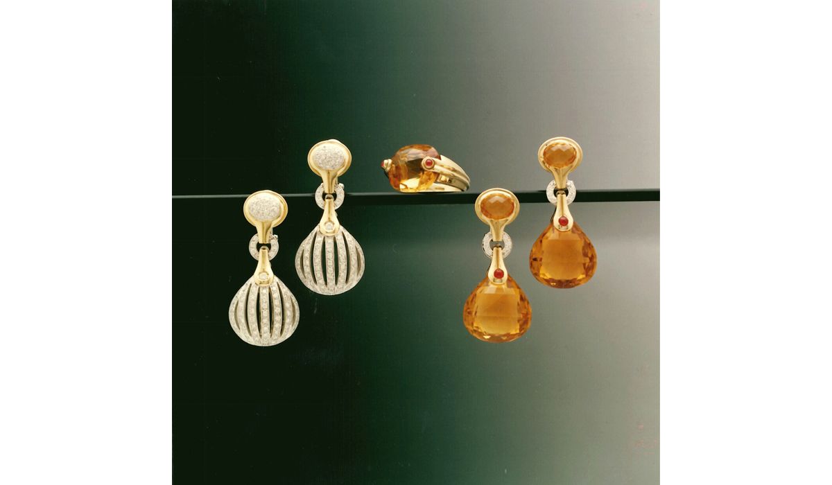 Venezia and olymPia ColleCtion, 1980 Gold and diamond earrings; ring and earrings with diamonds, citrine briolette-cut and rubies cabochon-cut