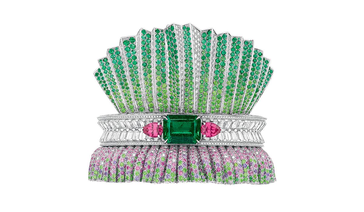 Bar en Corolle Emeraude Bracelet. Dior Joaillerie