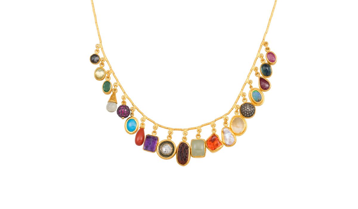 Precious and semiprecious stone necklace, Ara 24KT collection 
