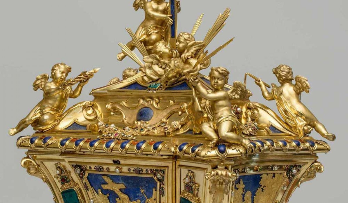The goldsmith art of Arezzo and Central Italy.