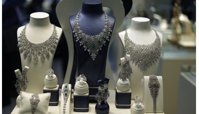 Jewellery, Gem & Technology Dubai ha aperto ieri al Dubai World Trade Center