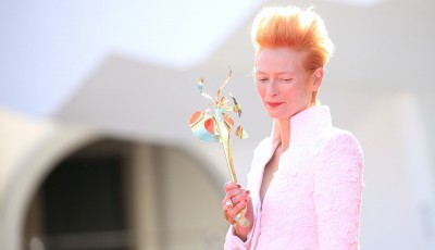 Tilda Swinton in maschera, al Festival del Cinema di Venezia 2020