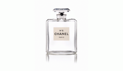 55,55 di Chanel: La Collana che Celebra il profumo N ° 5
