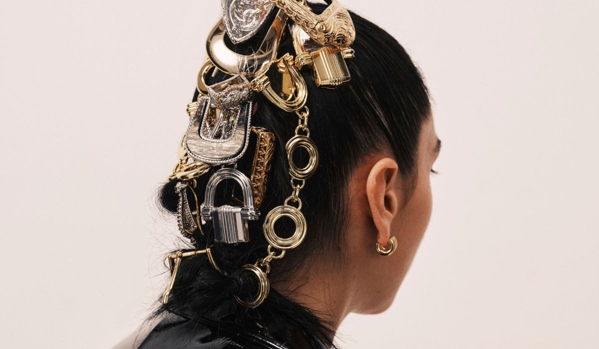 D&eacute;hanche: The Brand Pairing Belts with Jewelry