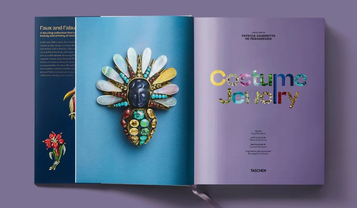 A New Vision of the History of Costume Jewelry