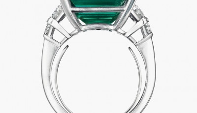 Harry Winston buys the Rockefeller emerald